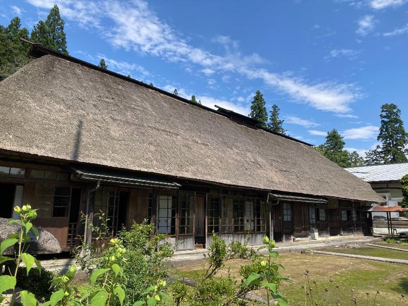主屋の正面