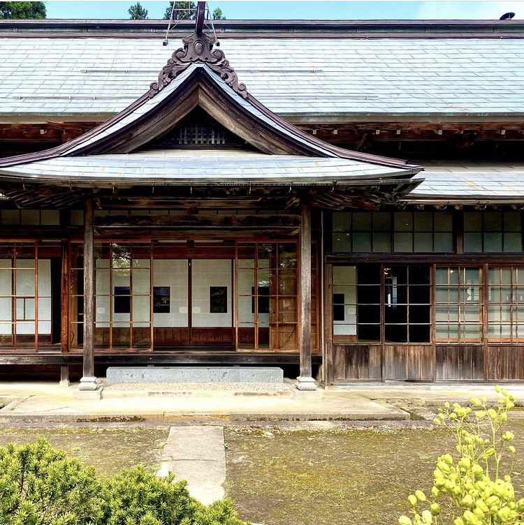 主屋の正面