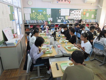 町長さんと給食3